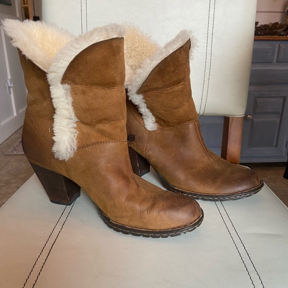 Born Dona Distressed leather and shearling boots sz9 - Picture 2 of 10
